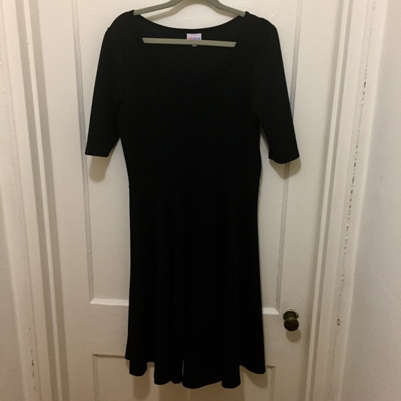 LuLaRoe Dresses & Skirts - Black Lularoe Nicole dress, stretchy XL